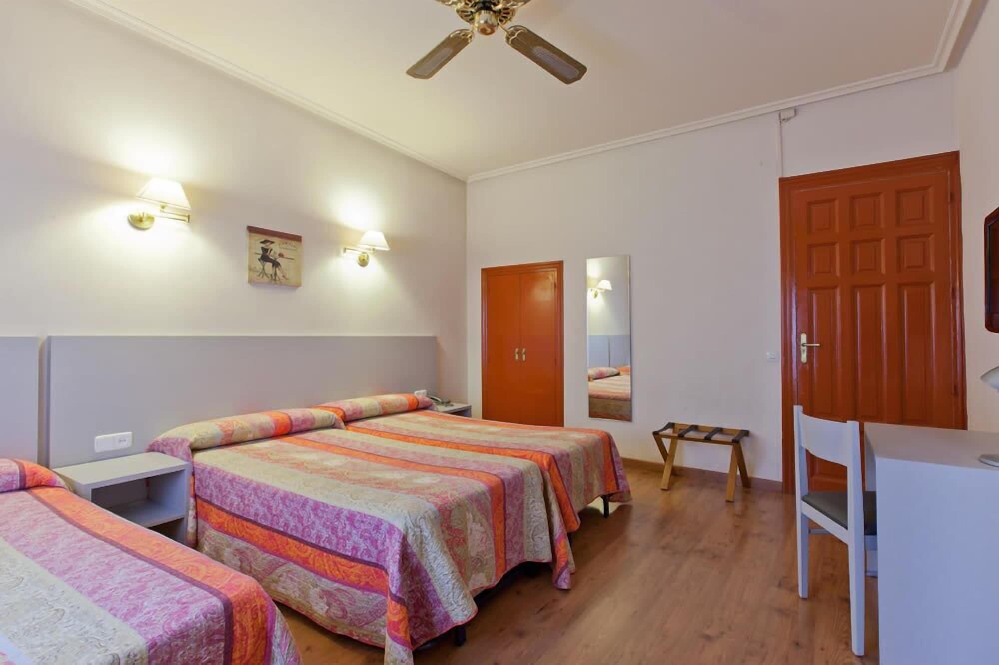 Hostal Andorra Madrid Exterior foto