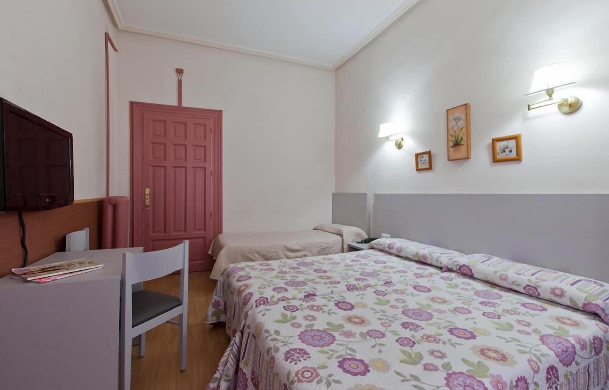 Hostal Andorra Madrid Exterior foto